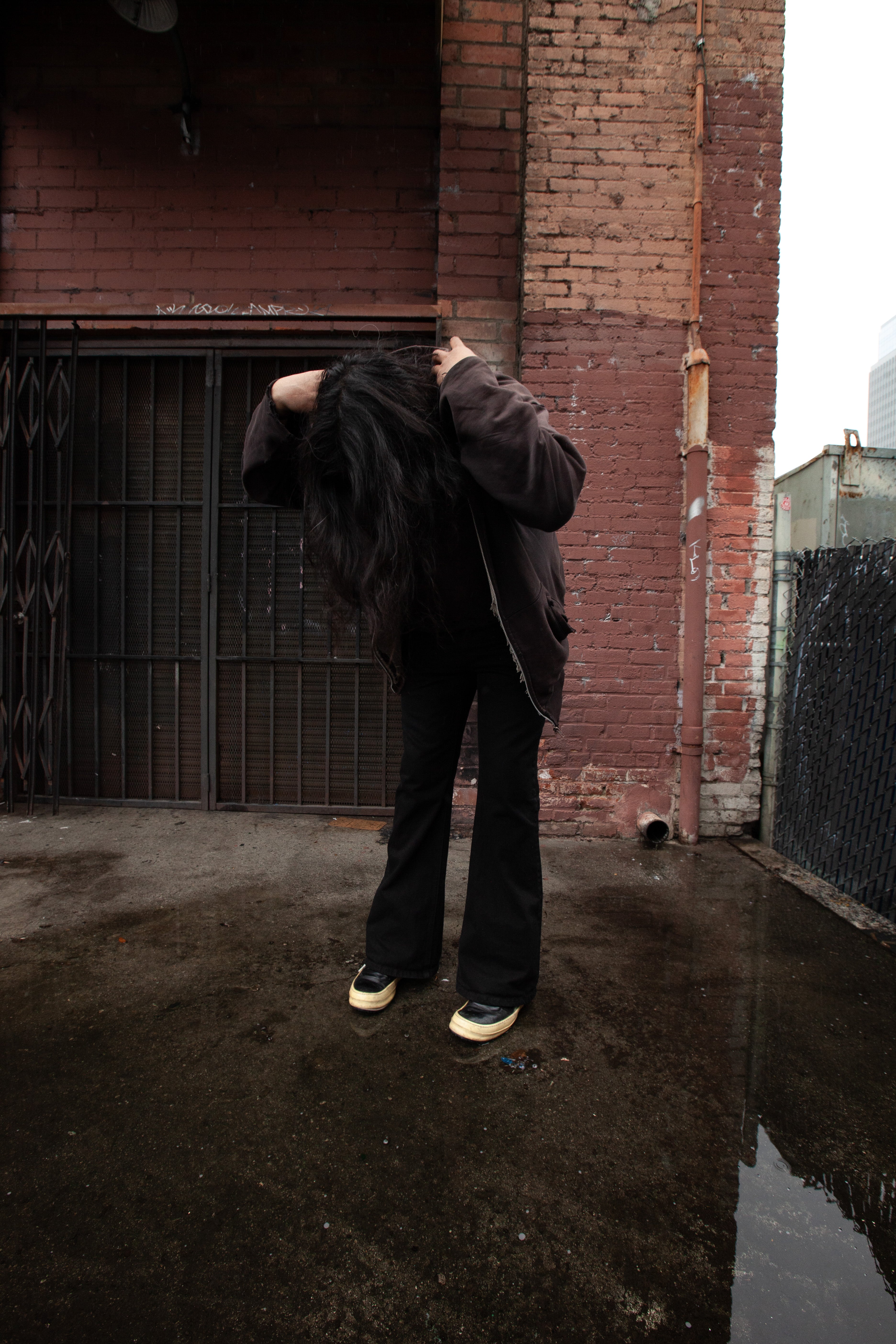 BLK - SELVEDGE CREEP DENIM