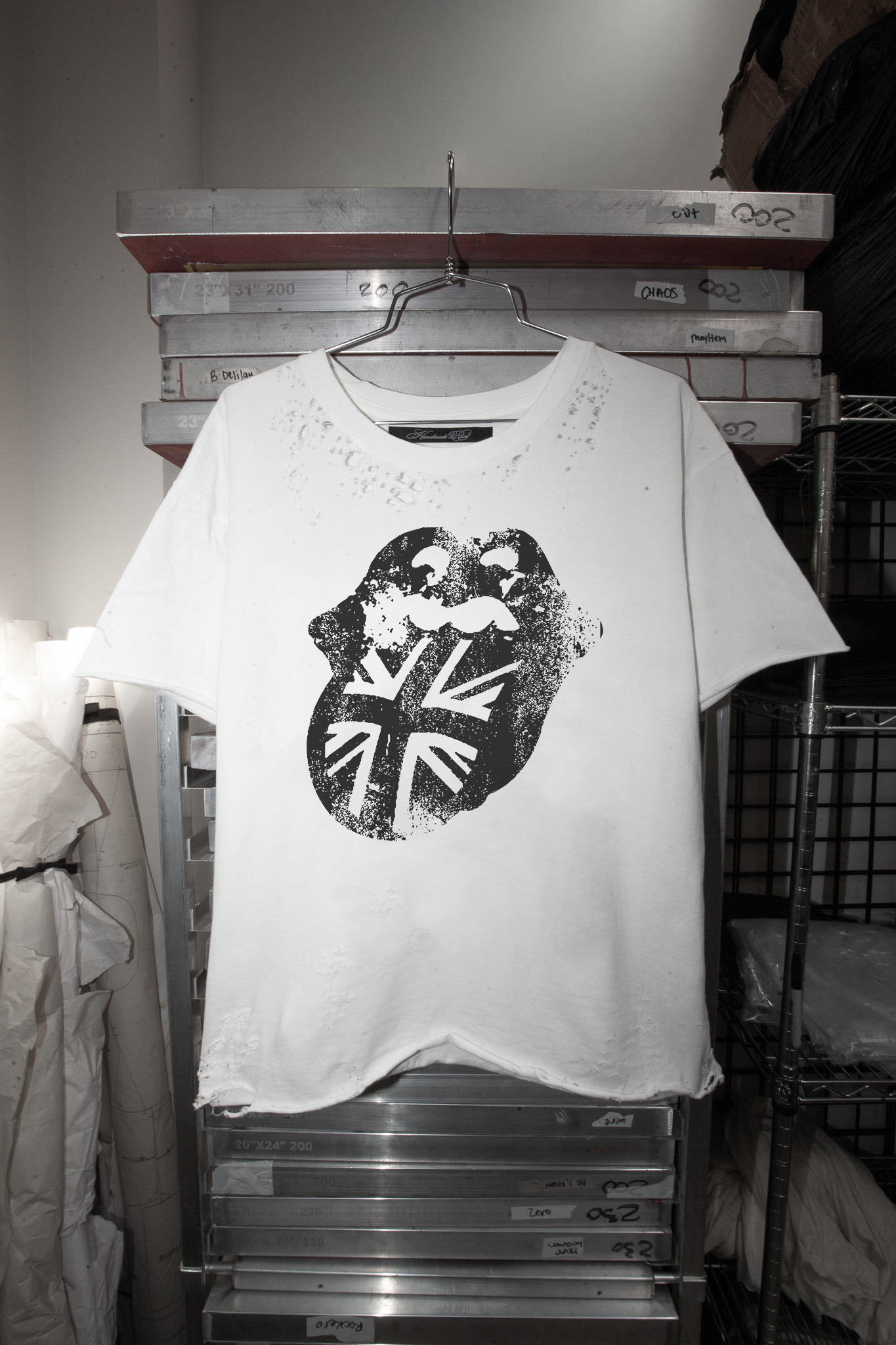 STONED - DISTRESSED TEE