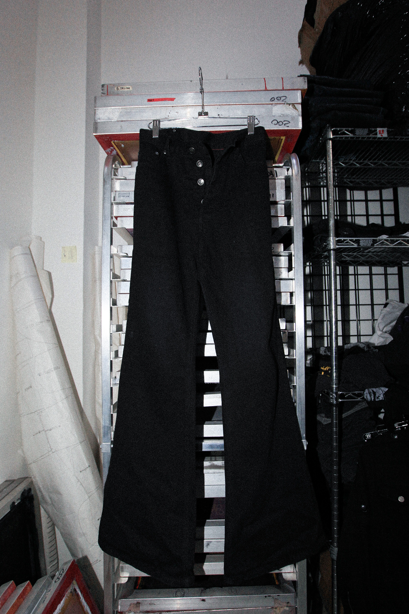 BLK - SELVEDGE CREEP DENIM