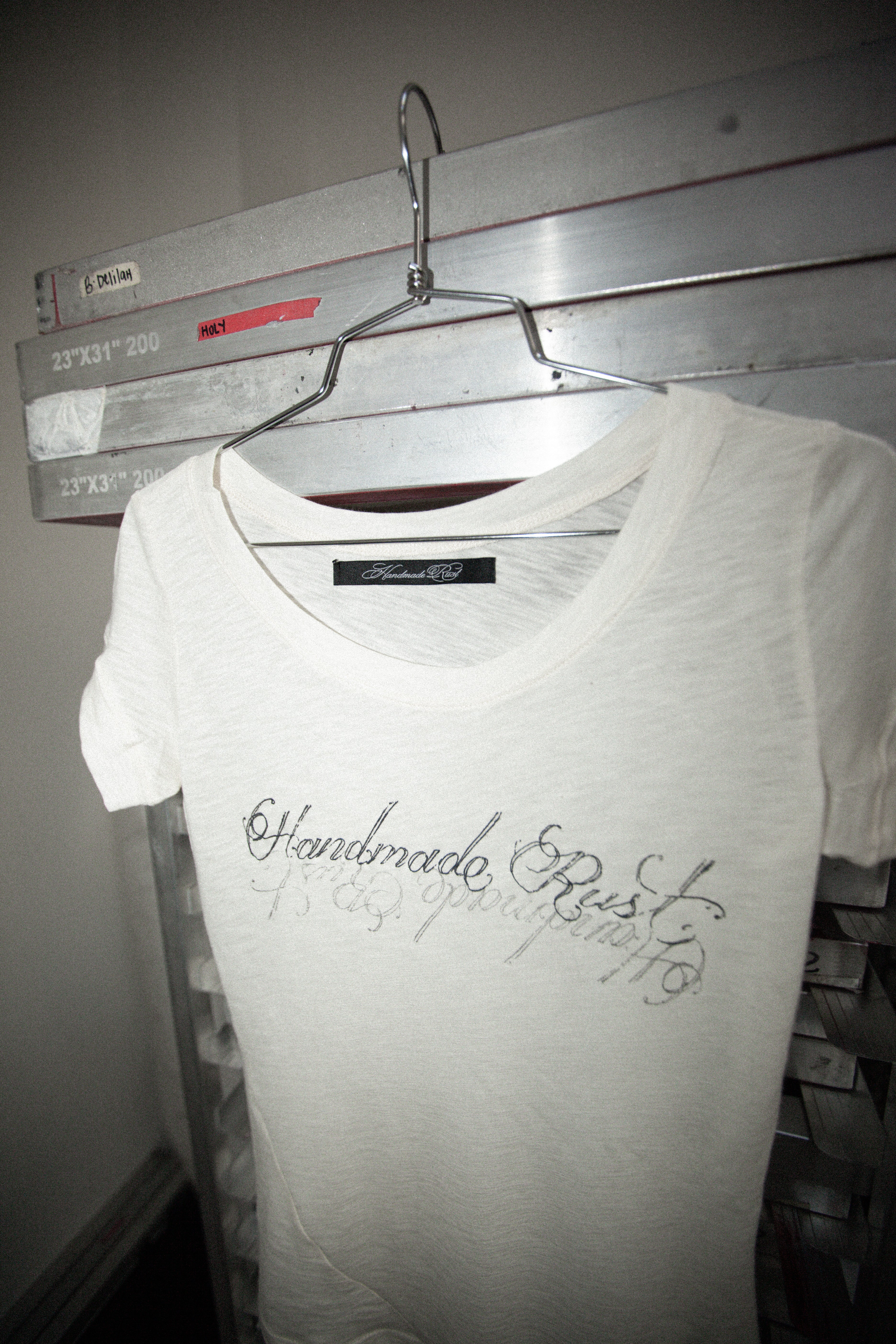 MARK - TWISTED TEE SKN
