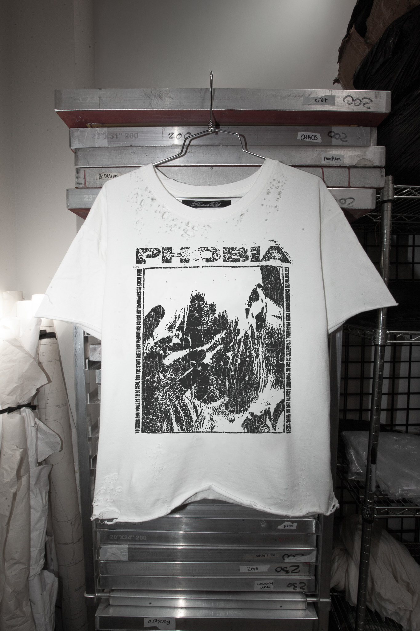 PHOBIA - DISTRESSED TEE