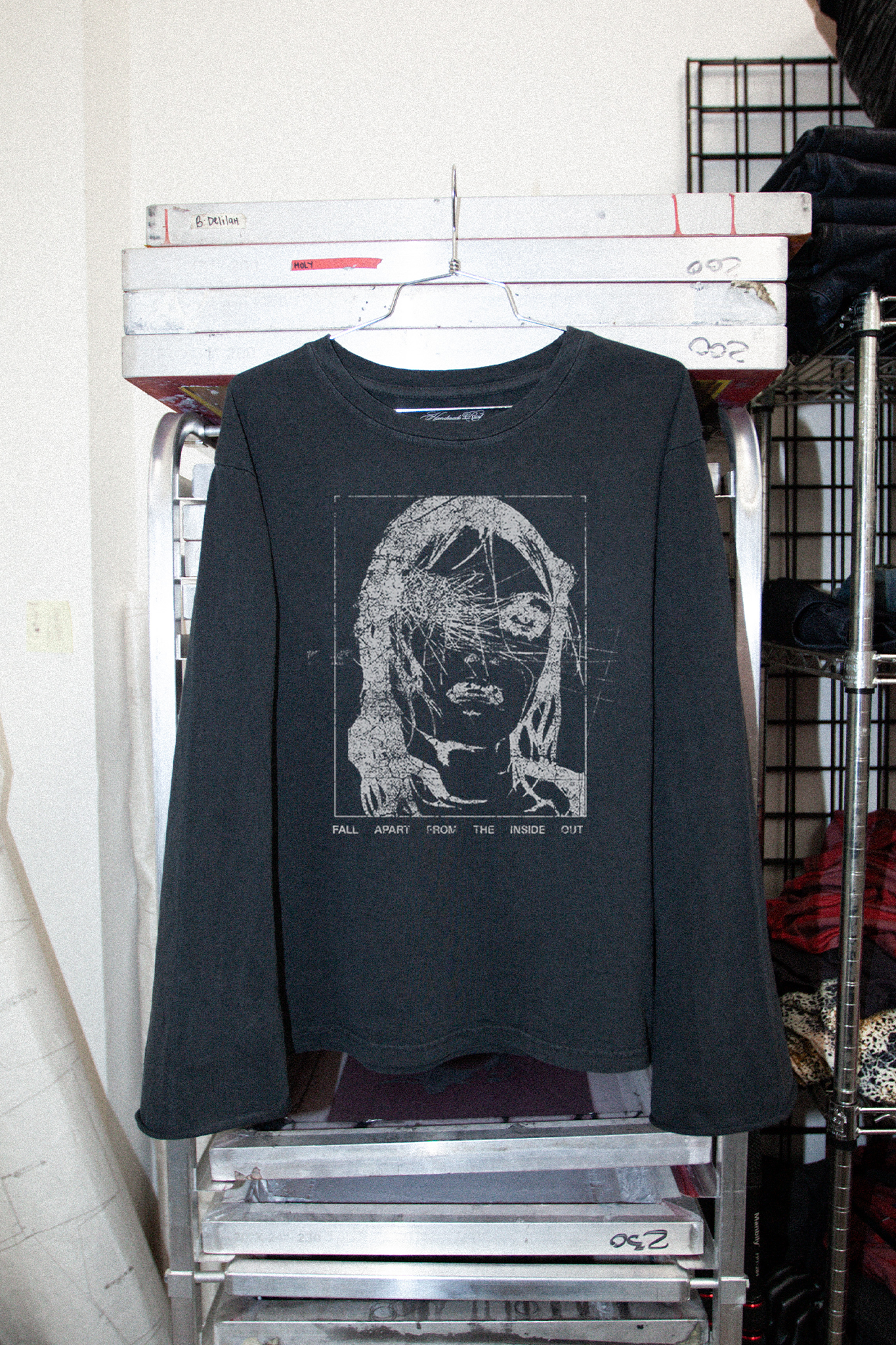 FALL APART - LONG SLEEVE BLK