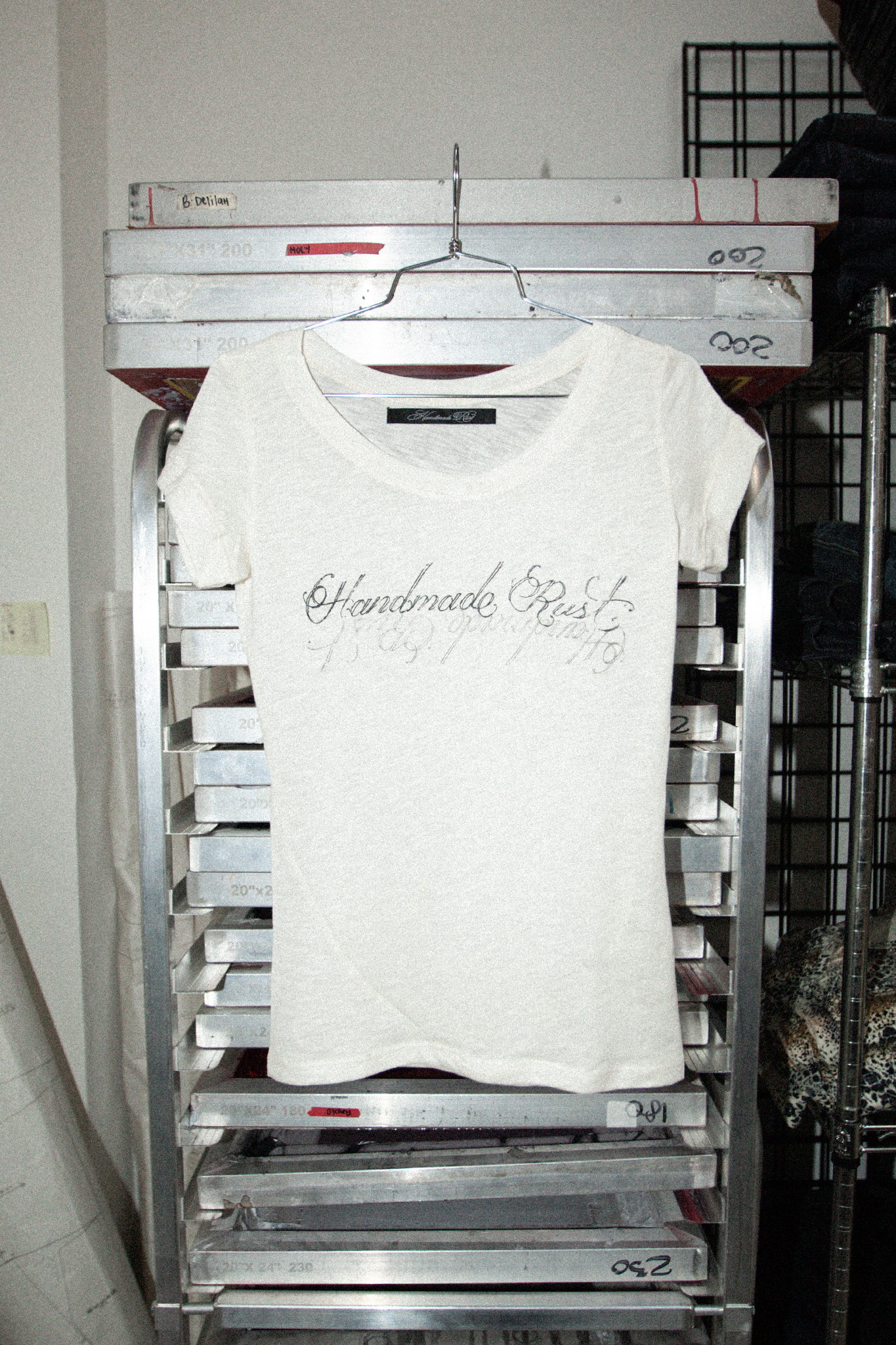 MARK - TWISTED TEE SKN