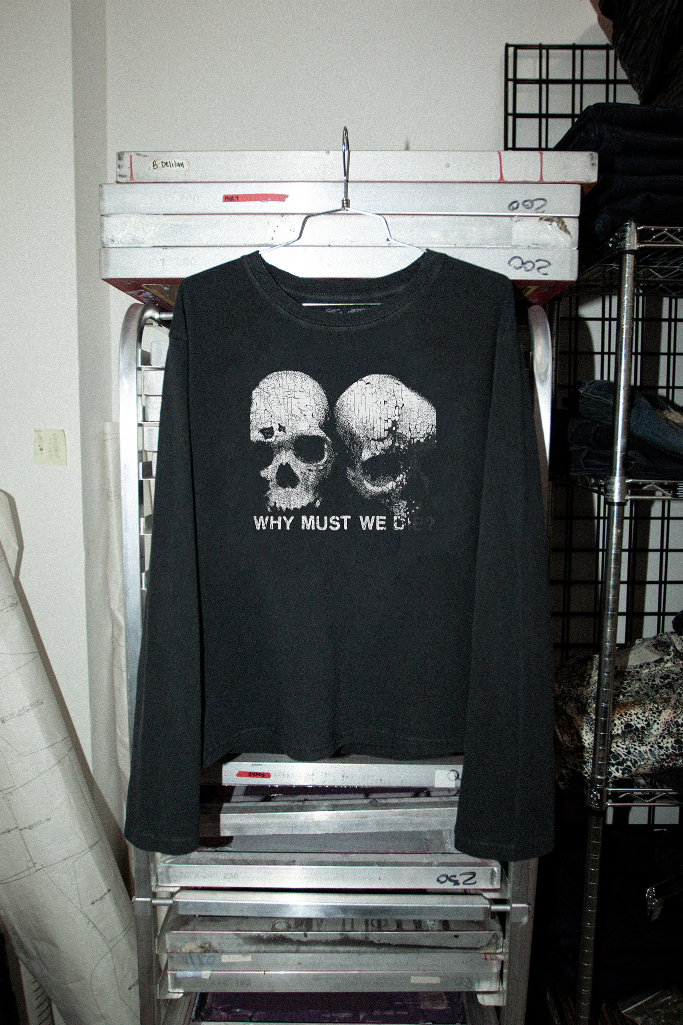 WHY ME - LONG SLEEVE BLK
